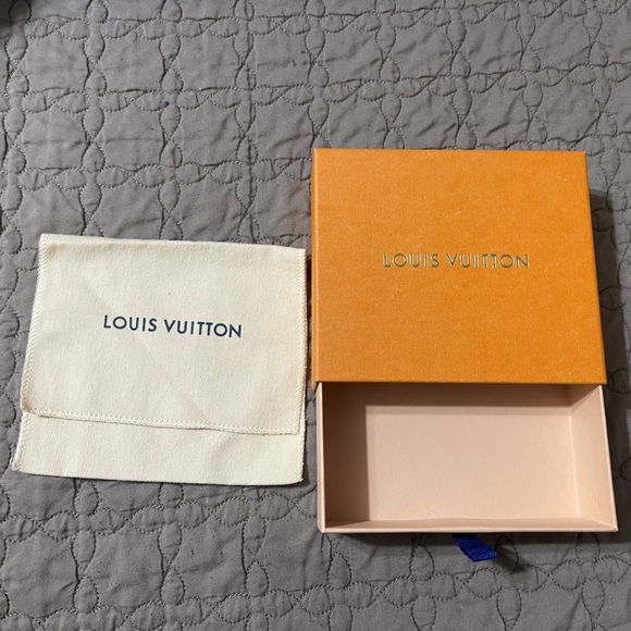 Louis Vuitton Pallas Wallet NM Monogram Canvas and Calfskin Compact Wallet - Picture 11 of 11